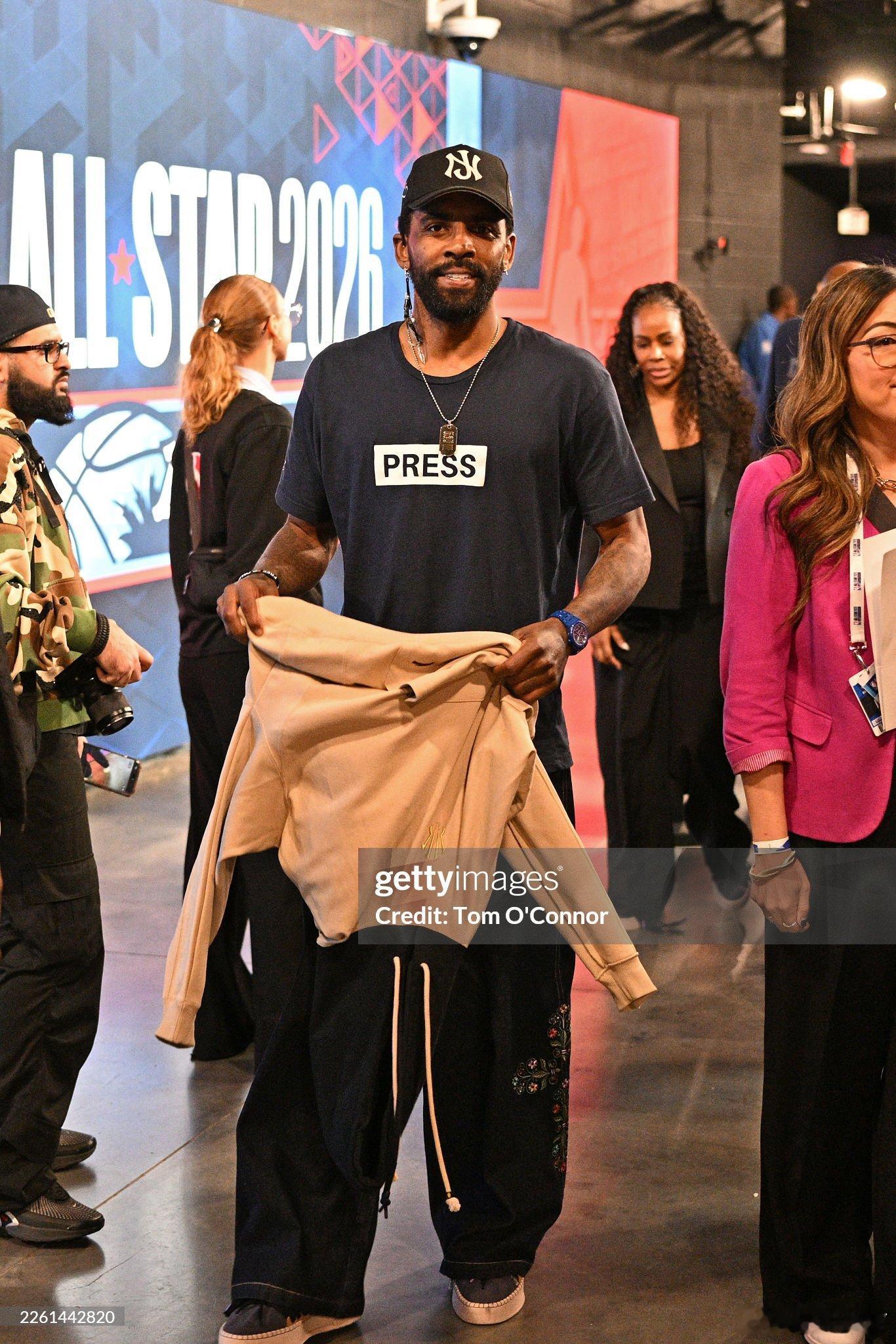 MFFL 来自Shams的消息。欧文的经纪人表示：“这关乎欧文回归时能否达到10