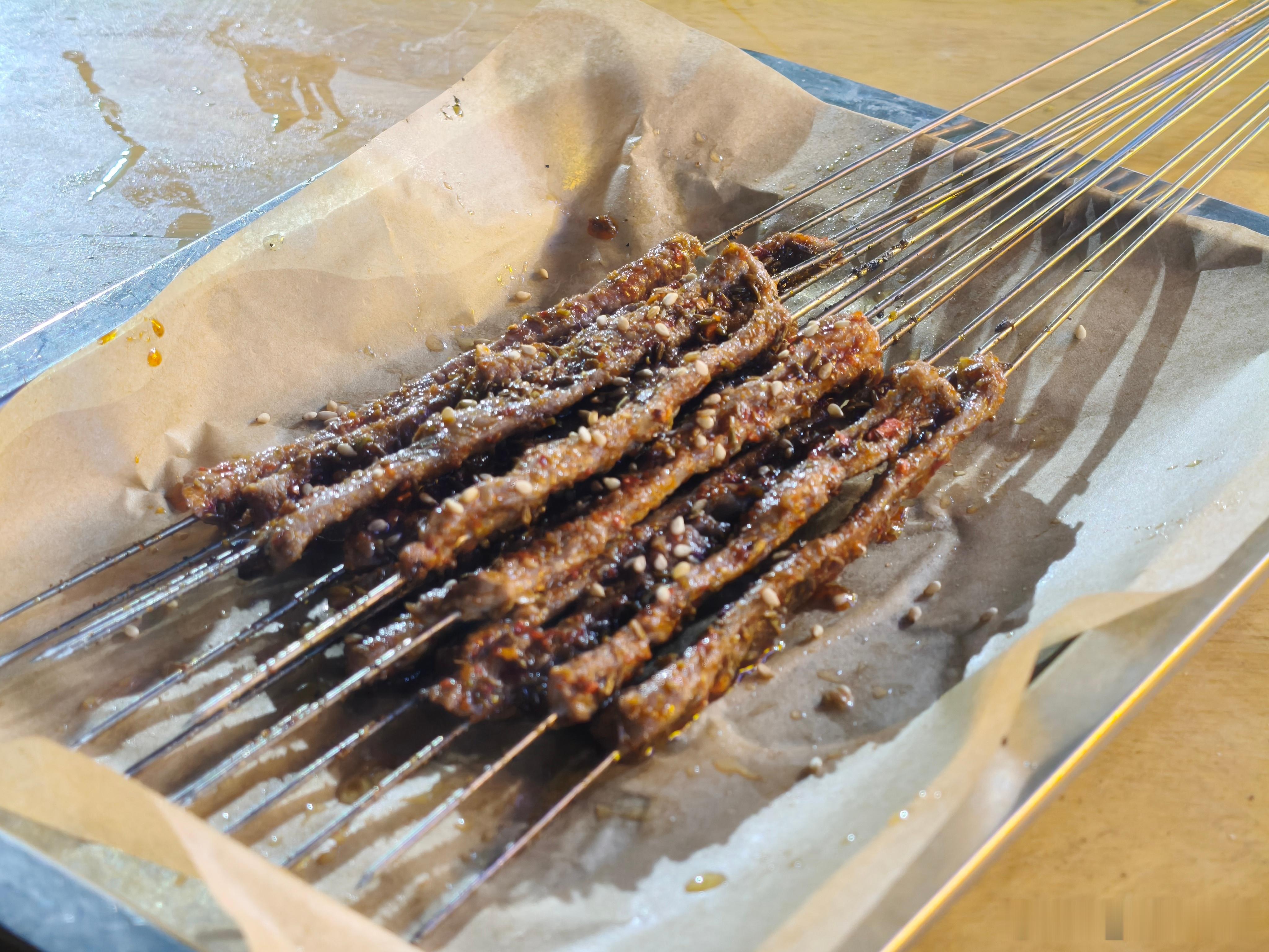 有肉有蒜有冰粉，撩得很[二哈]  ​​​