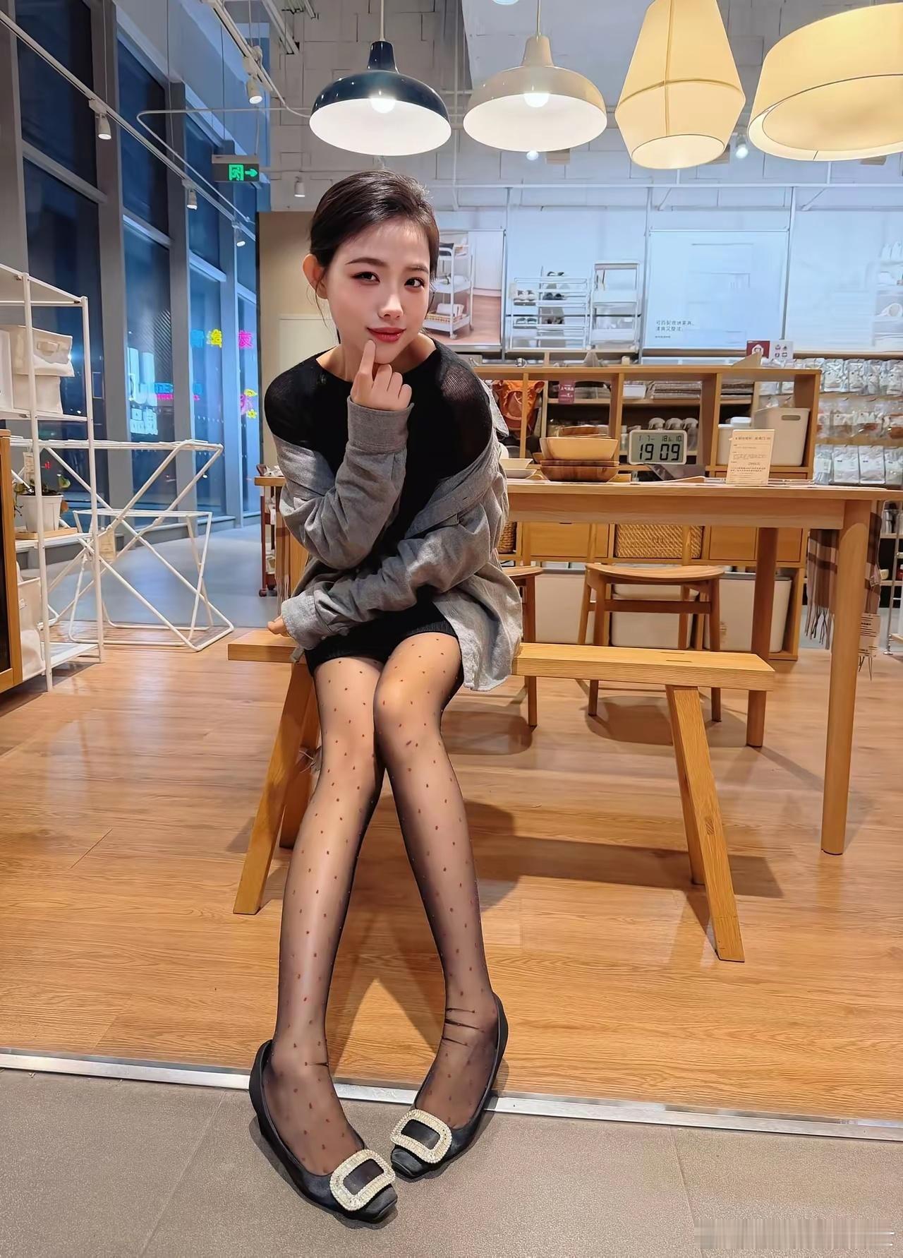 美女如云 这样的穿搭好不好 