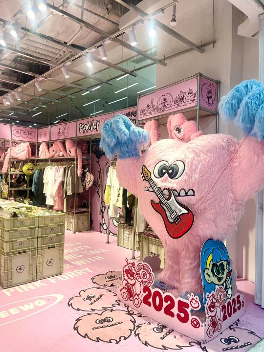 北京逛街偶遇超貌美服装店🤩🤩