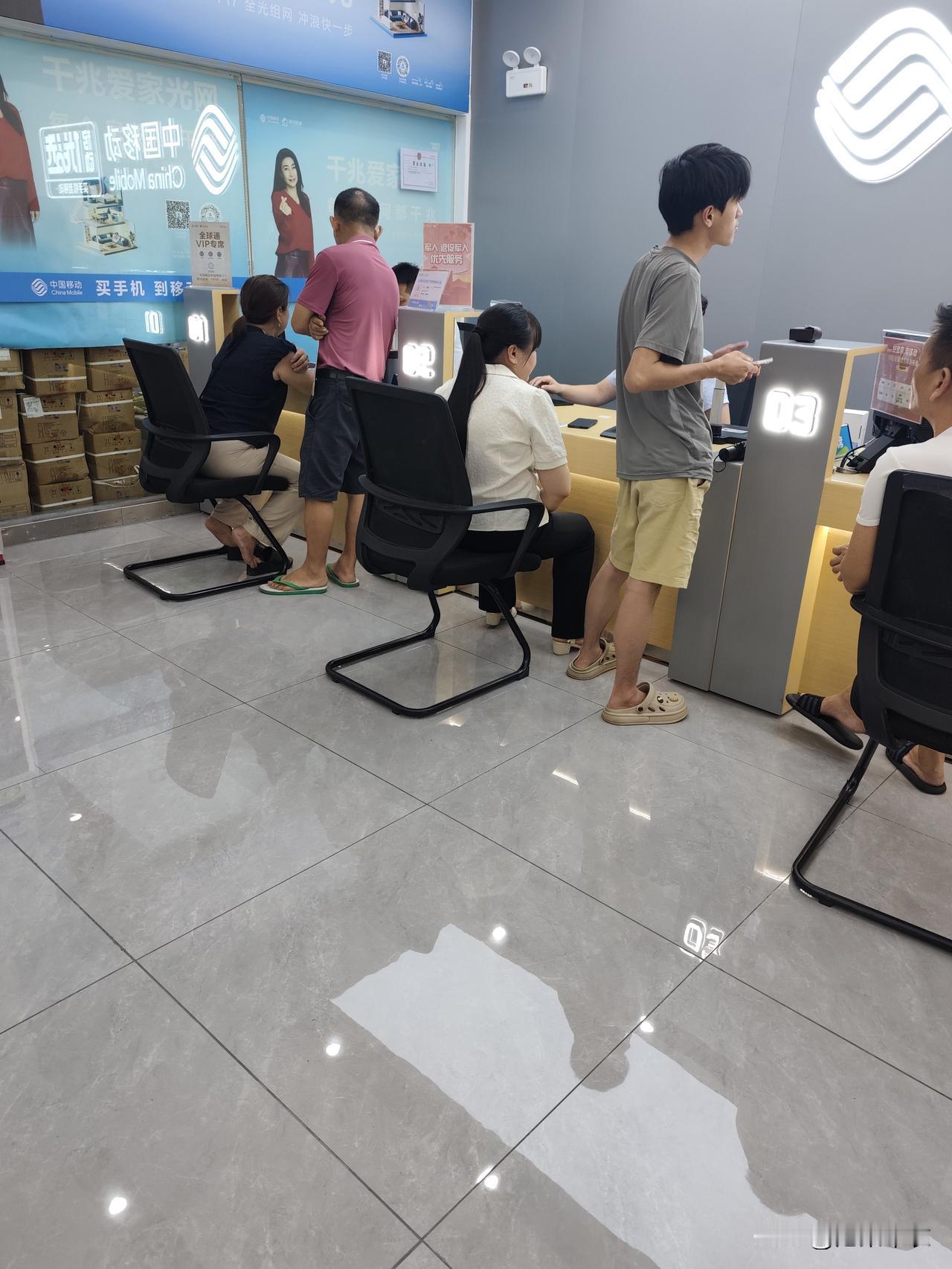 夏日生活打卡季有点搞不明白，去社区拿药医师老是叫人去验血。