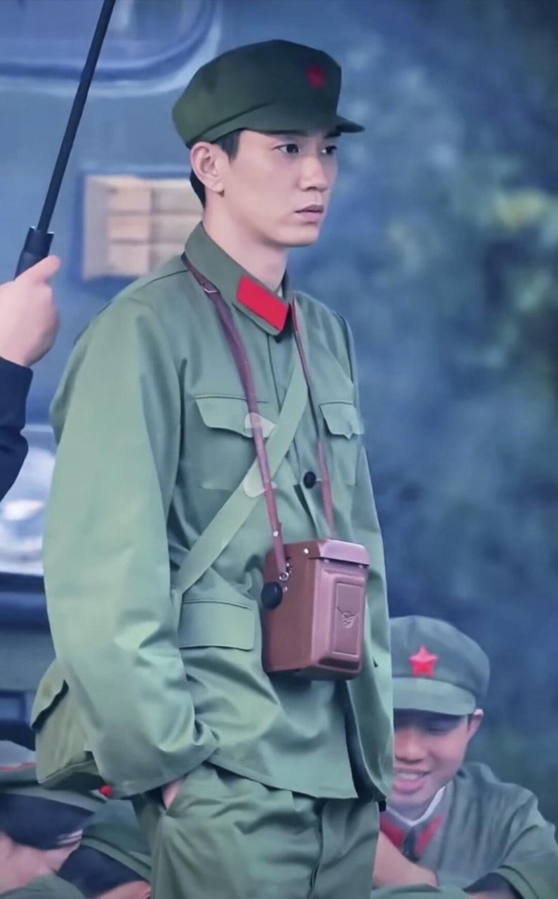 红舞鞋 趁路人看乐子安利下演员王子奇。要颜值有颜值要演技有演技，专业演技实力过硬