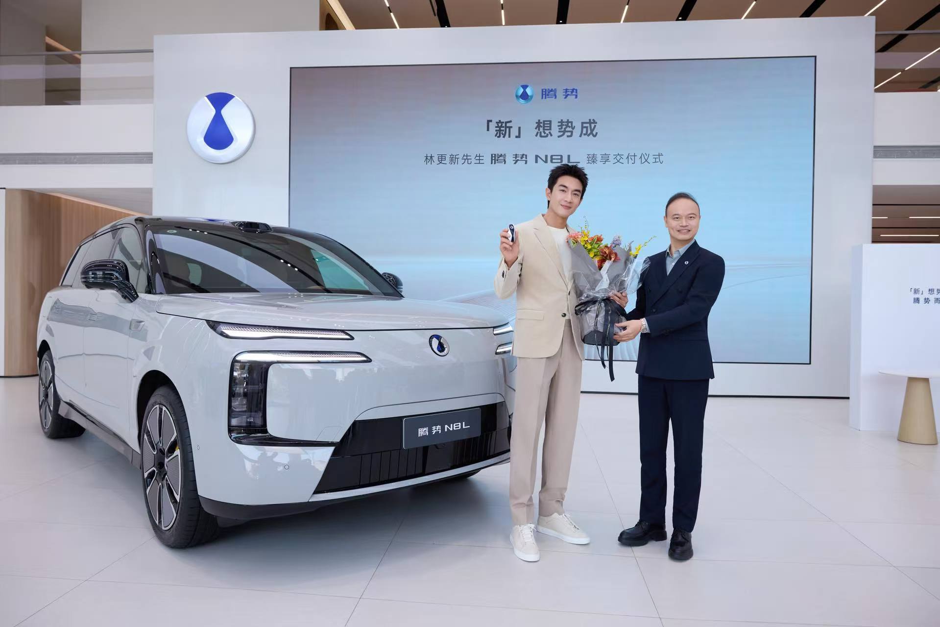 林更新眼光绝了 🌟在内地年轻男演员的舞台上，林更新的演技绝对是一流水准。他的角