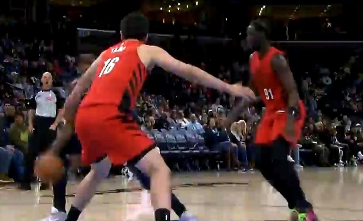 你熬夜蹲了杨瀚森的NBA首秀吗？19岁小将首发出场7分钟，交出0分3犯规的成绩单