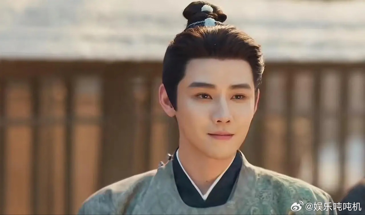 谢征削掉太监耳朵那天，满朝文武都以为他疯了。只有樊长玉知道，那把沾血的刀，是他替