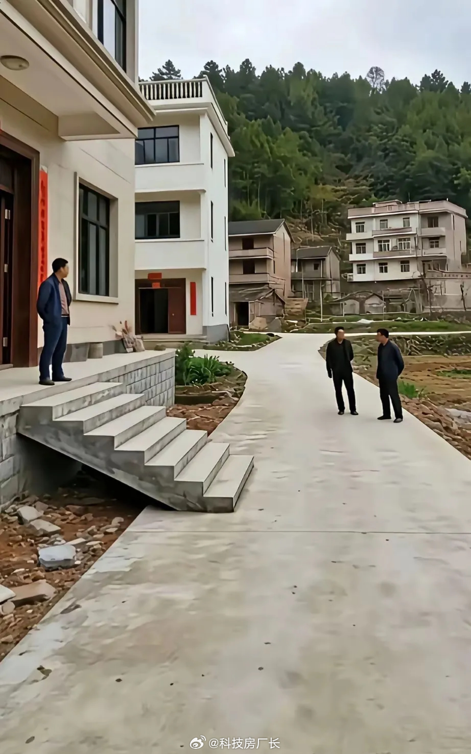 农村有些人，不占便宜就是亏 ​​​