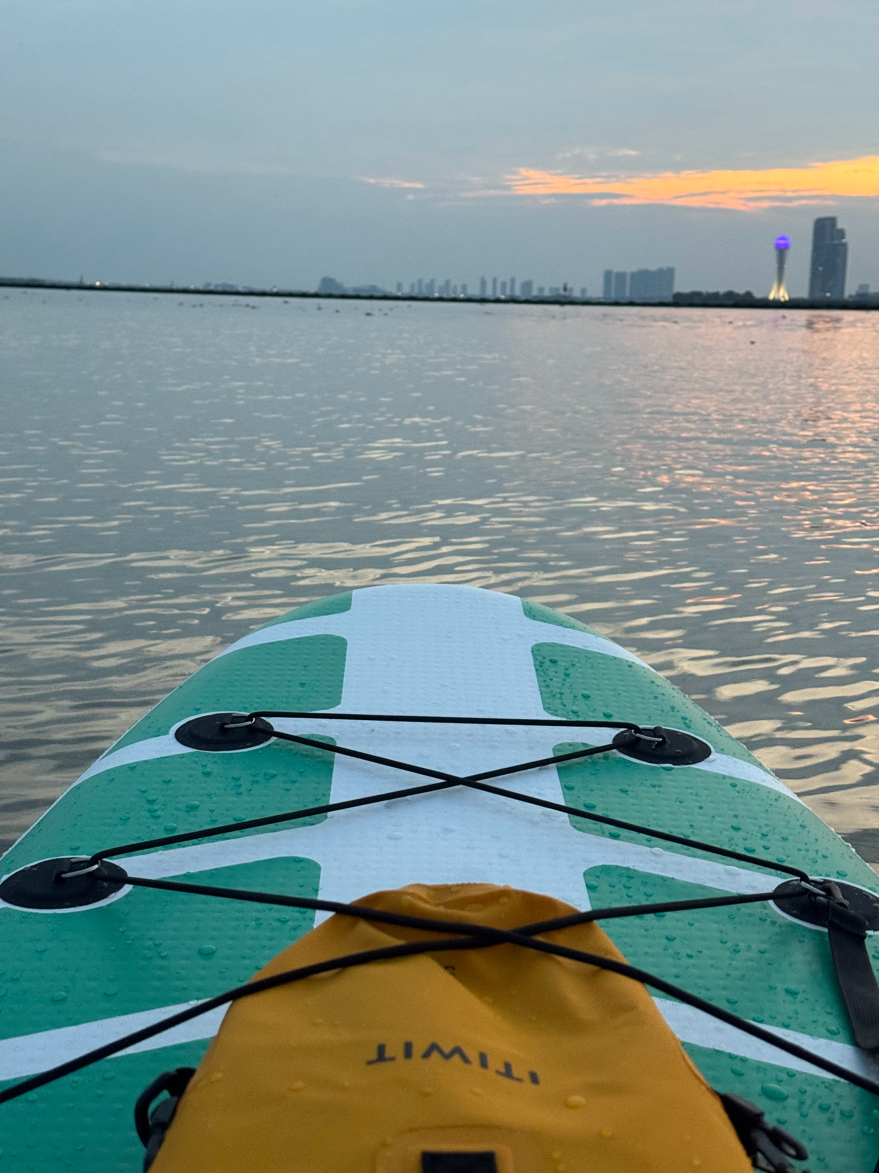一人一桨 环湖旅行 