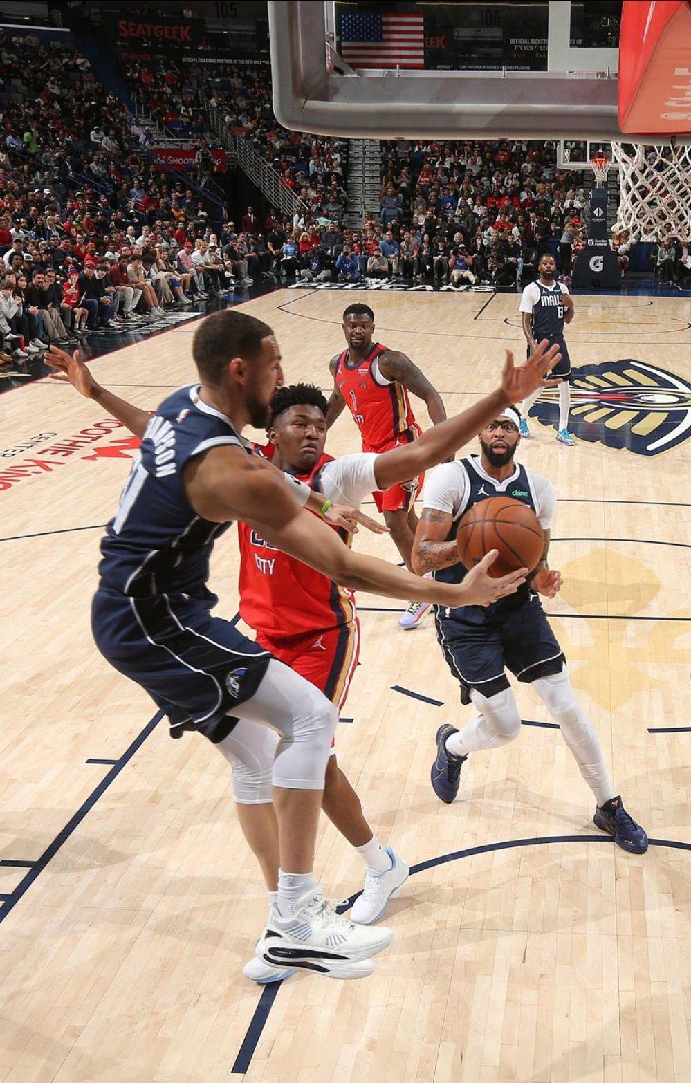 克莱·汤普森 · 安踏 KT10半场20分梦回巅峰 