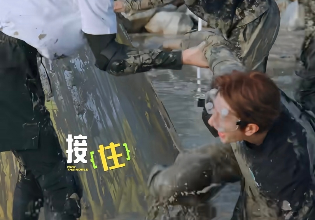 我就说怎么上不去，不是孩子纯爱玩泥巴，原来是捞人去了我善良的小宇宁刘宇宁地球超新