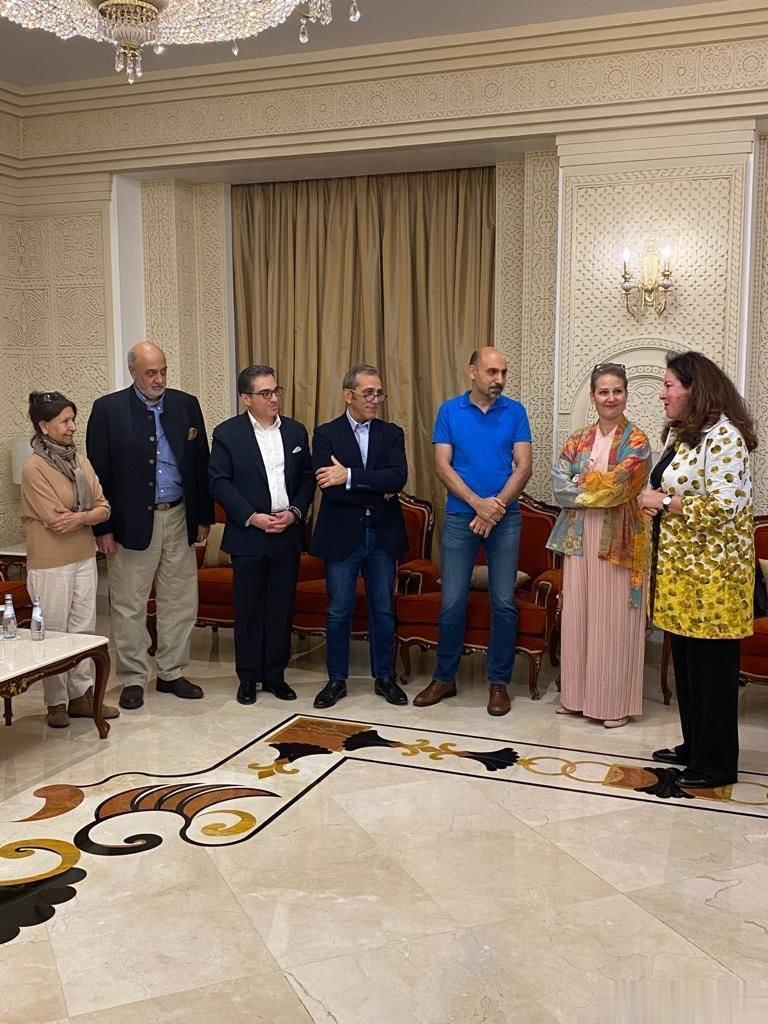 卡塔尔从中斡旋，韩国解冻了伊朗60亿美元石油款并打到卡塔尔指定的账户，然后美伊两