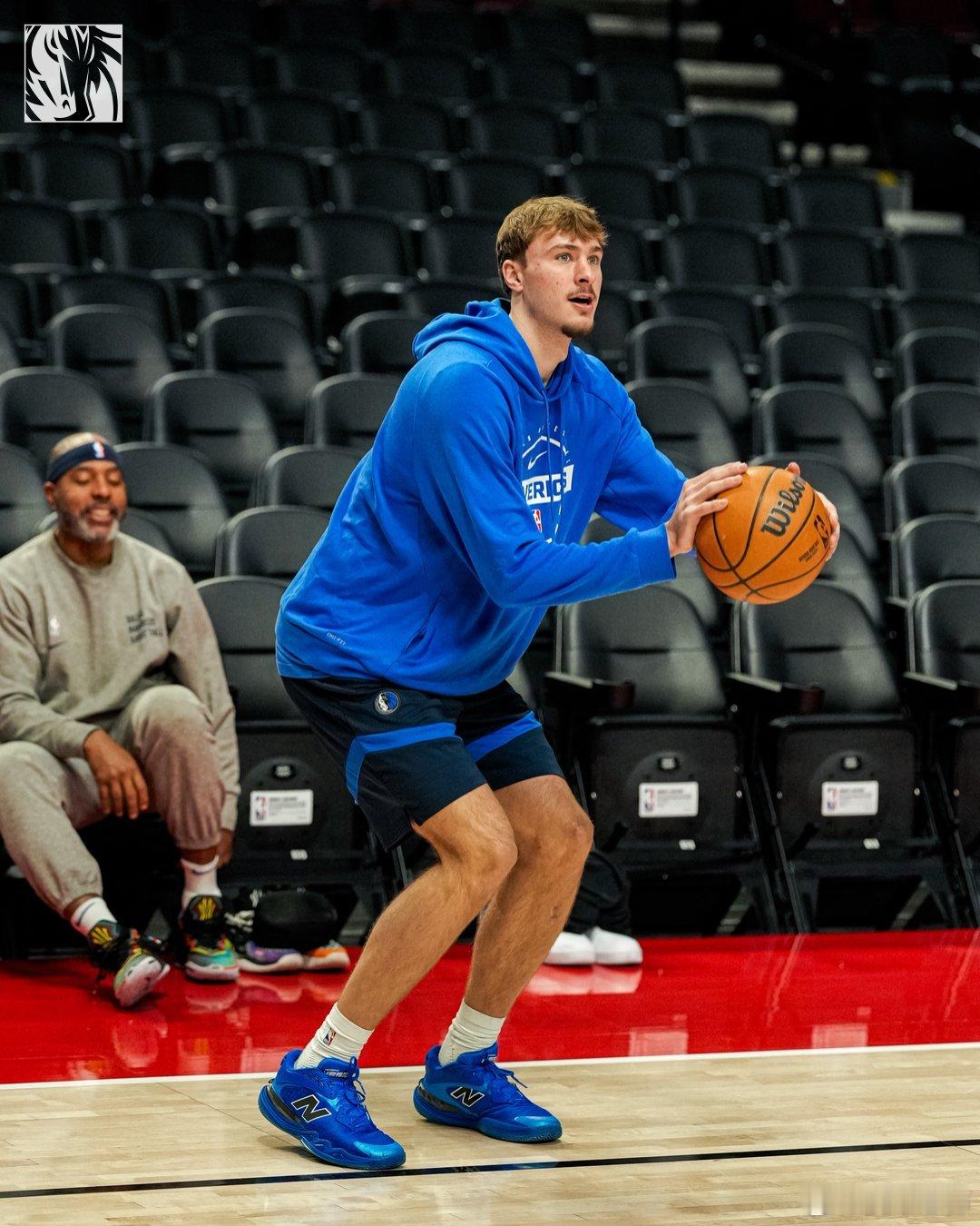 MFFL 对阵开拓者的首发阵容出炉。内姆哈德、克里斯蒂、弗拉格、PJ华盛顿、加福