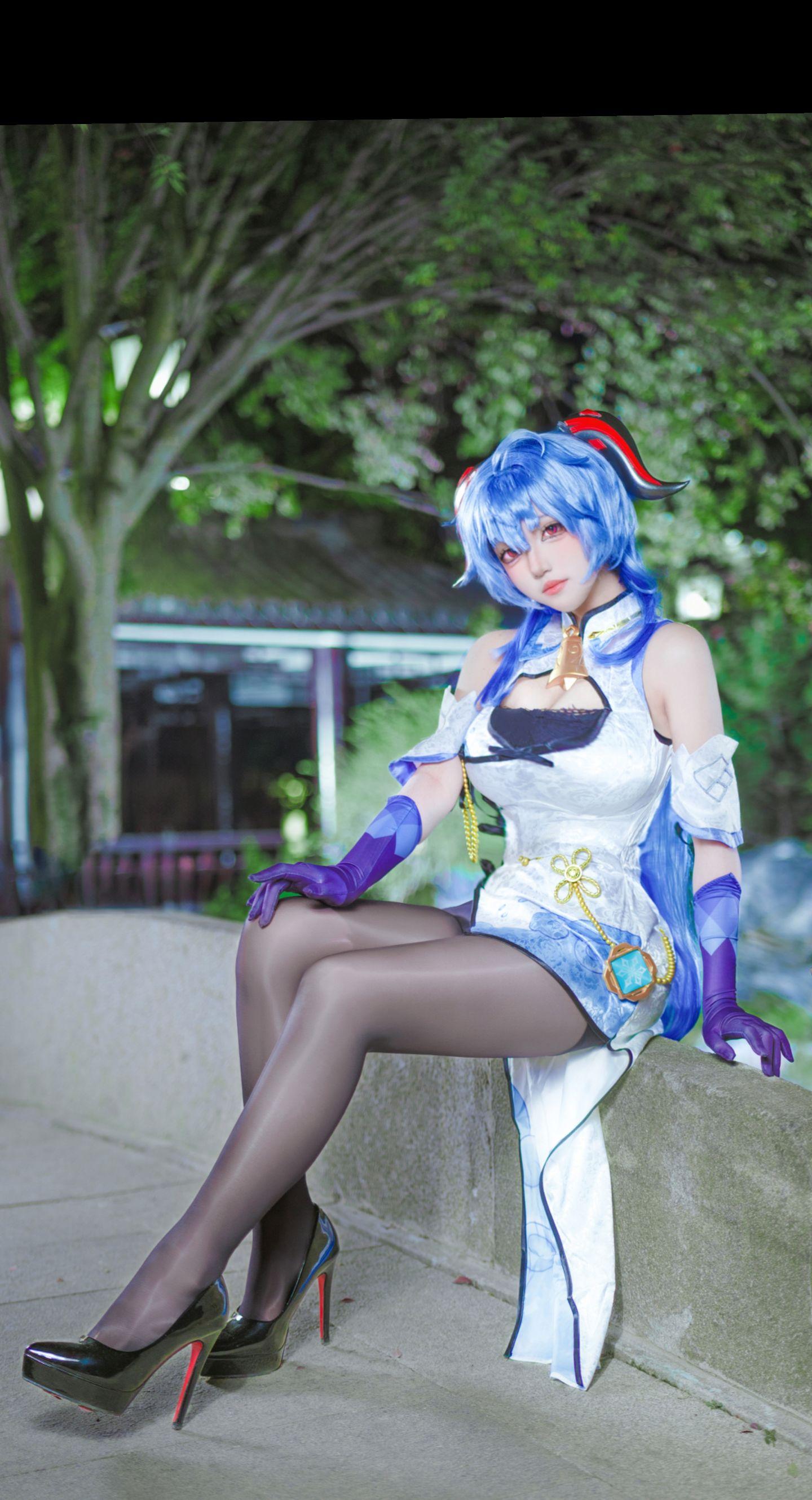 周三宜看腿。老粉可以假装不知道这套之前发过了吗 摄影  原神欢迎来到纳塔