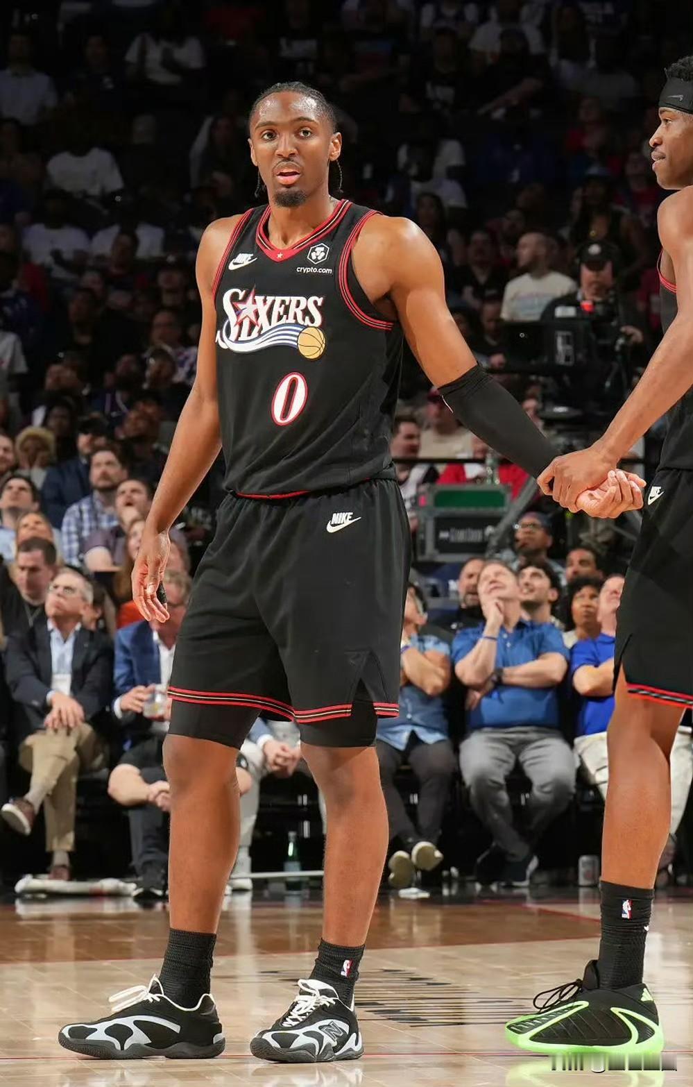 76人109:97战胜魔术，以东部第七晋级季后赛，首轮将面对凯尔特人！
魔术这个