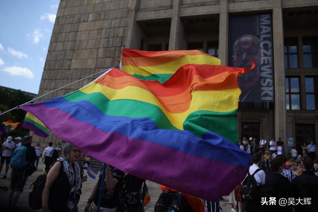 波兰被迫承认在欧盟国家缔结的同性婚姻

德国之声（DW）报道，波兰最高行政法院于