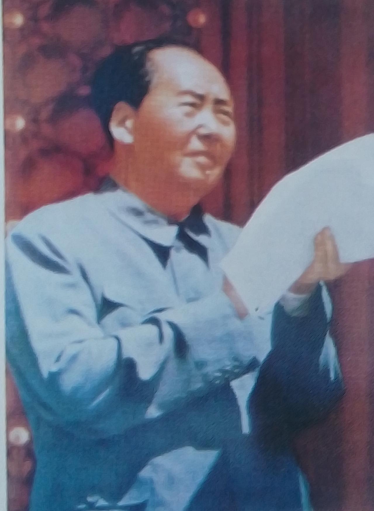 毛主席为中国新民主主义革命的胜利、社会主义革命的成功、社会主义建设的全面展开，为