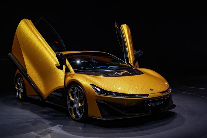 2025 广州车展，广汽昊铂 SSR 云纹金高定版全球首发！官方指导价 148.