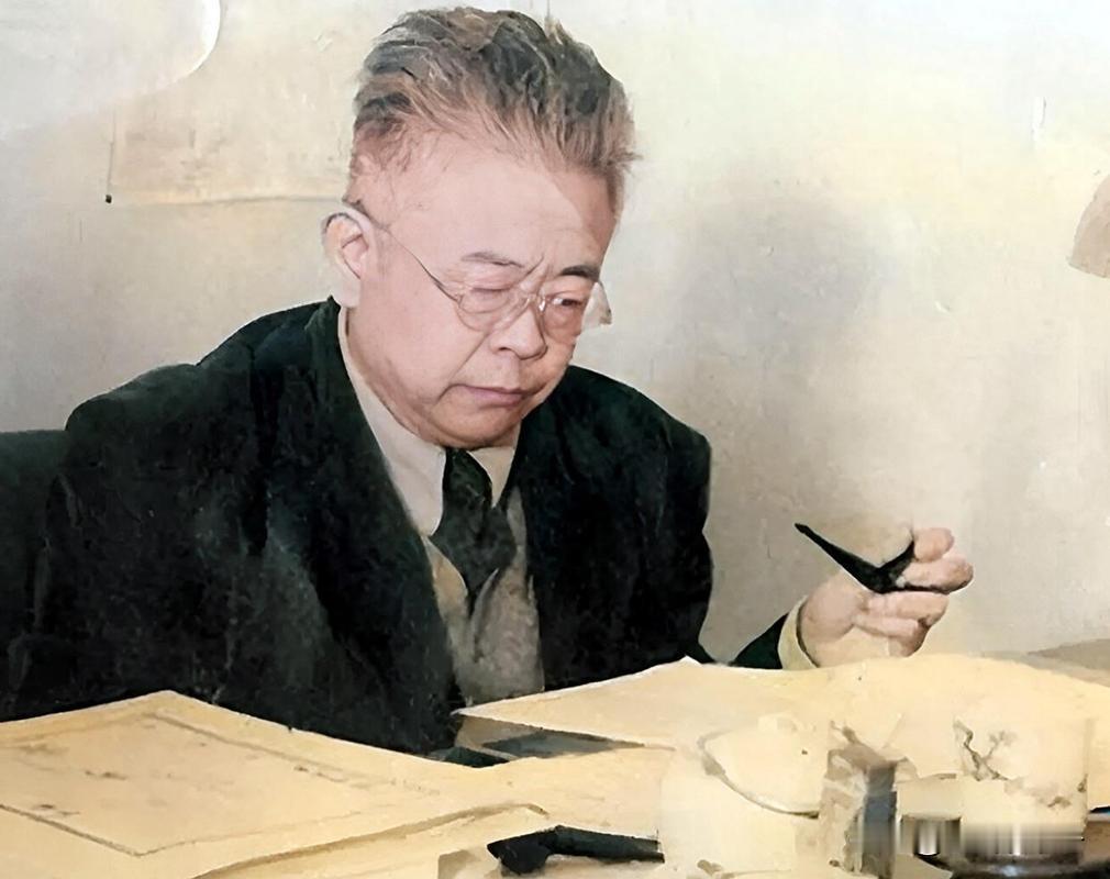 傅斯年：苏联乃是一个集人类文明中罪恶之大成的国家。
傅斯年早期一度对苏联抱有期待