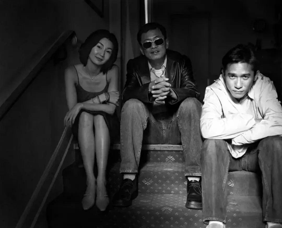 《阿飞》上映后，王家卫背负了「票房毒药」的称号。
外界对他冷嘲热讽，说他拖沓拍片...
