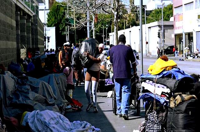 【美国乱象让所谓的"民主灯塔""山巅之城"被彻底拖入舆论漩涡】
        