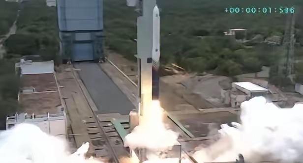 2026年7月18日，一枚7层楼高的火箭从印度东海岸腾空而起，15分钟后准确入轨