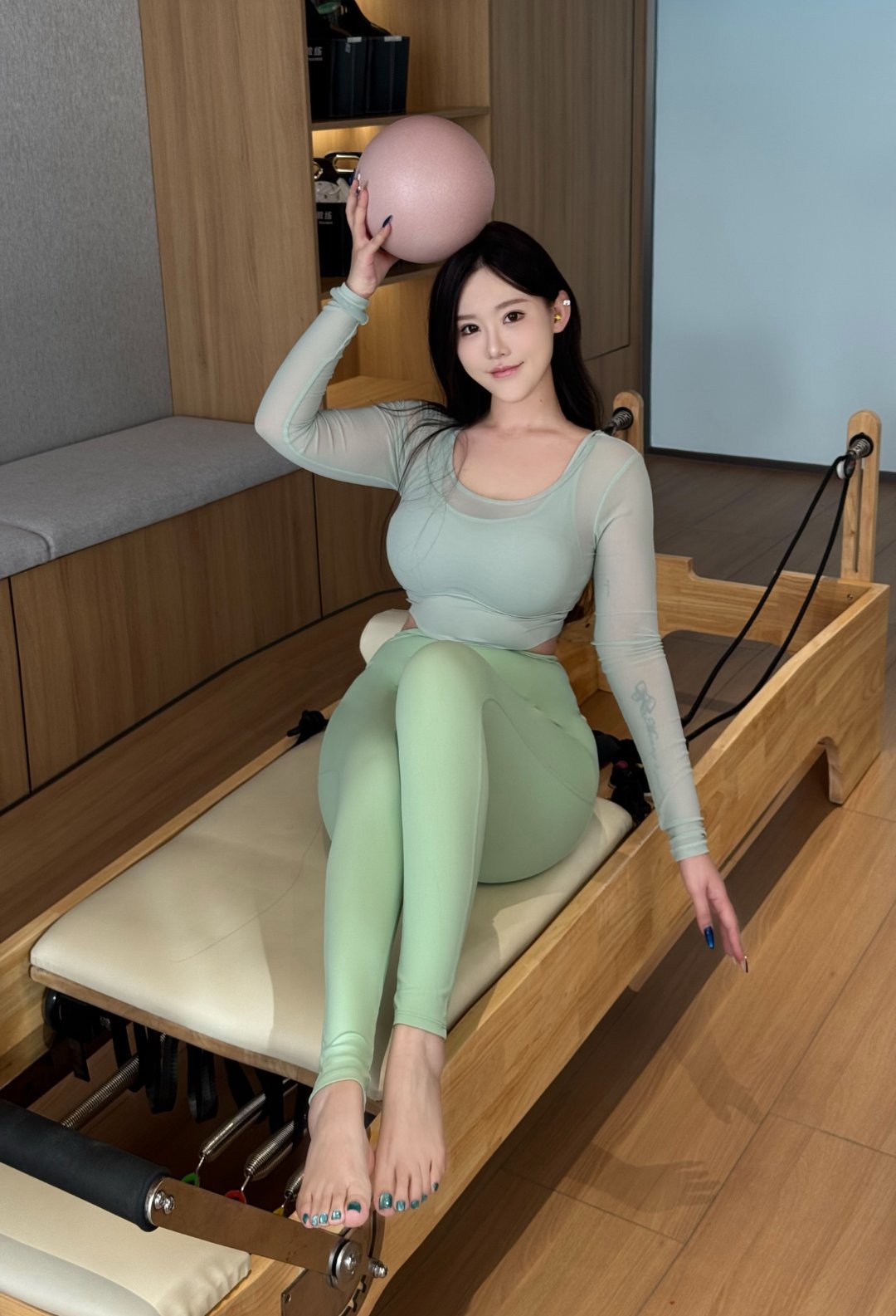 当我想要自由眼前每一条都是我的路。 