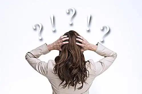 咋感觉越老越脆弱，
越敏感，
原来一些话不在意，
现在居然听了会很生气，
咋还有