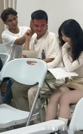 少年的脸红 胜过一切告白…