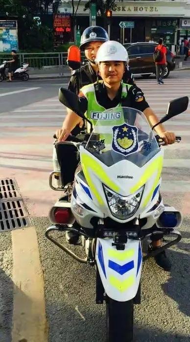 在无民警带领时，勤务辅警可独立开展的工作如下：

治安巡逻、值守与安全巡查；
