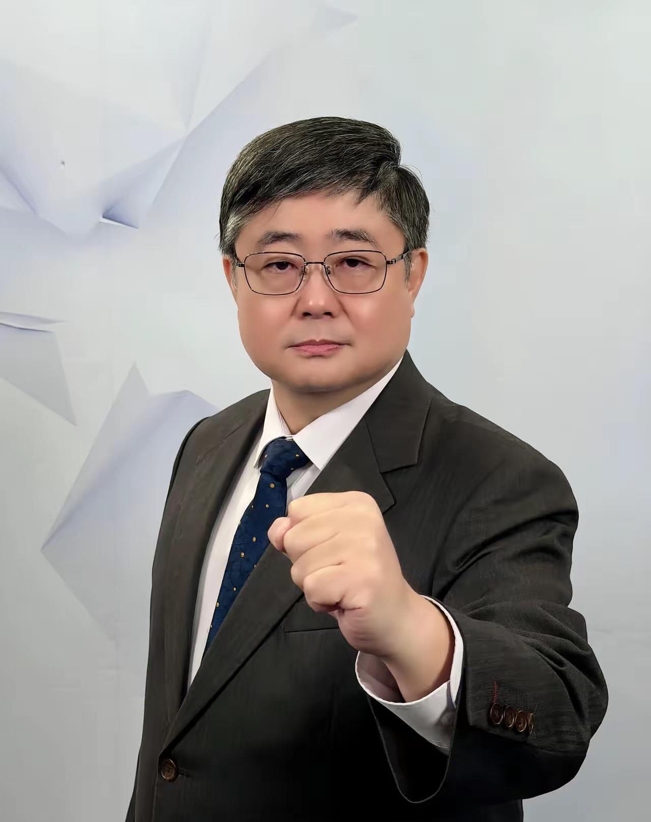 小舰长吕礼诗参加完大陆海军节返台，遭民进党准备修法取消他退休金，吕礼诗今（29日