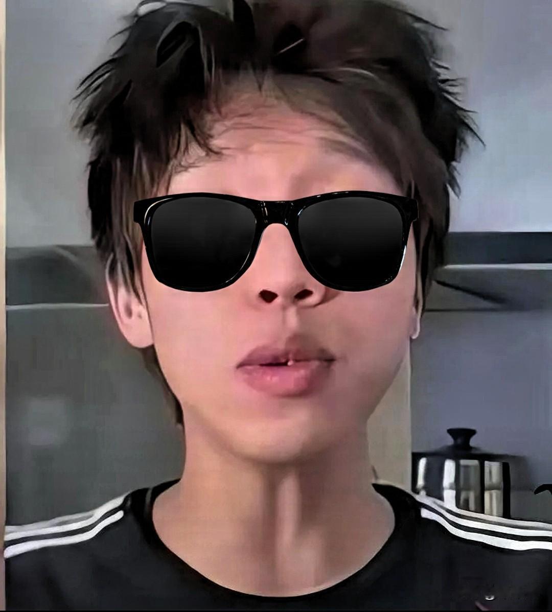 中戏再爆大料，副院长孙大庆刚被查，之前是系主任王鑫投案。

但这俩人进去，我不意