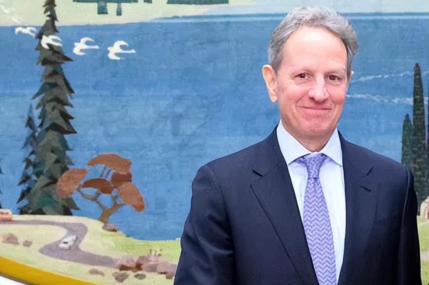 最近国际舆论场有个很有意思的现象，奥巴马政府前财长顾问史蒂文・拉特纳，在中国待了