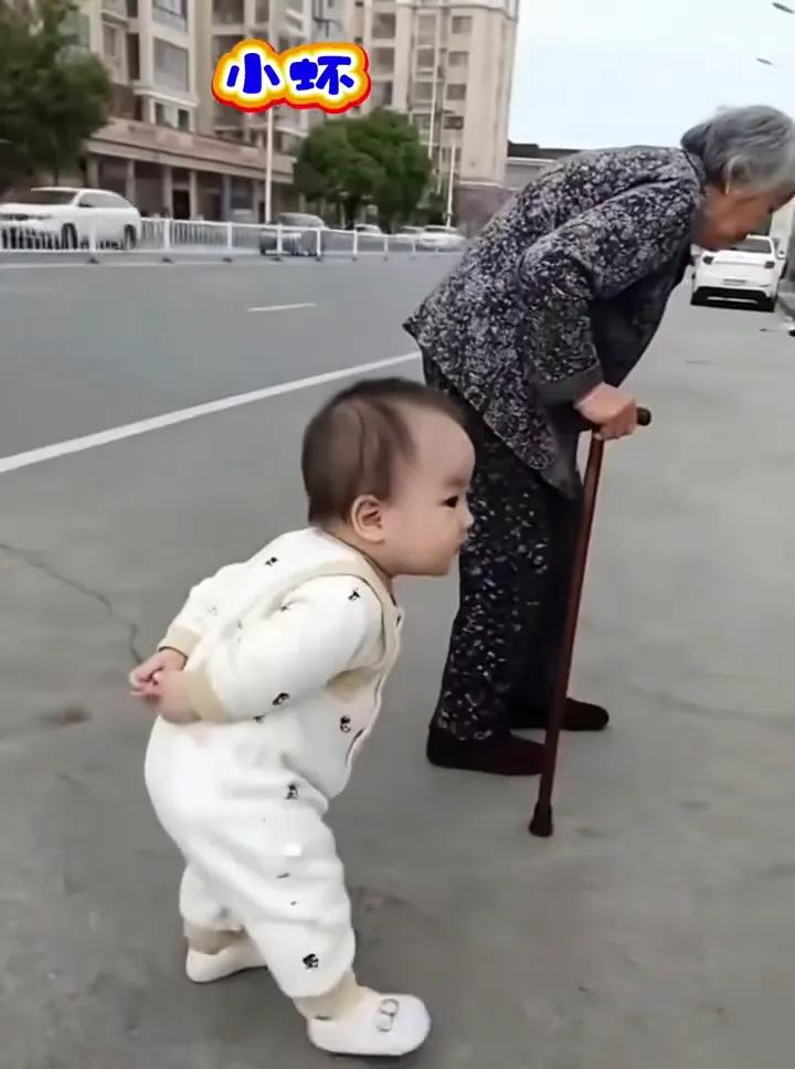 有道是：家长是孩子的第一任老师，孩子的教育问题，家长的表率作用举足轻重！
