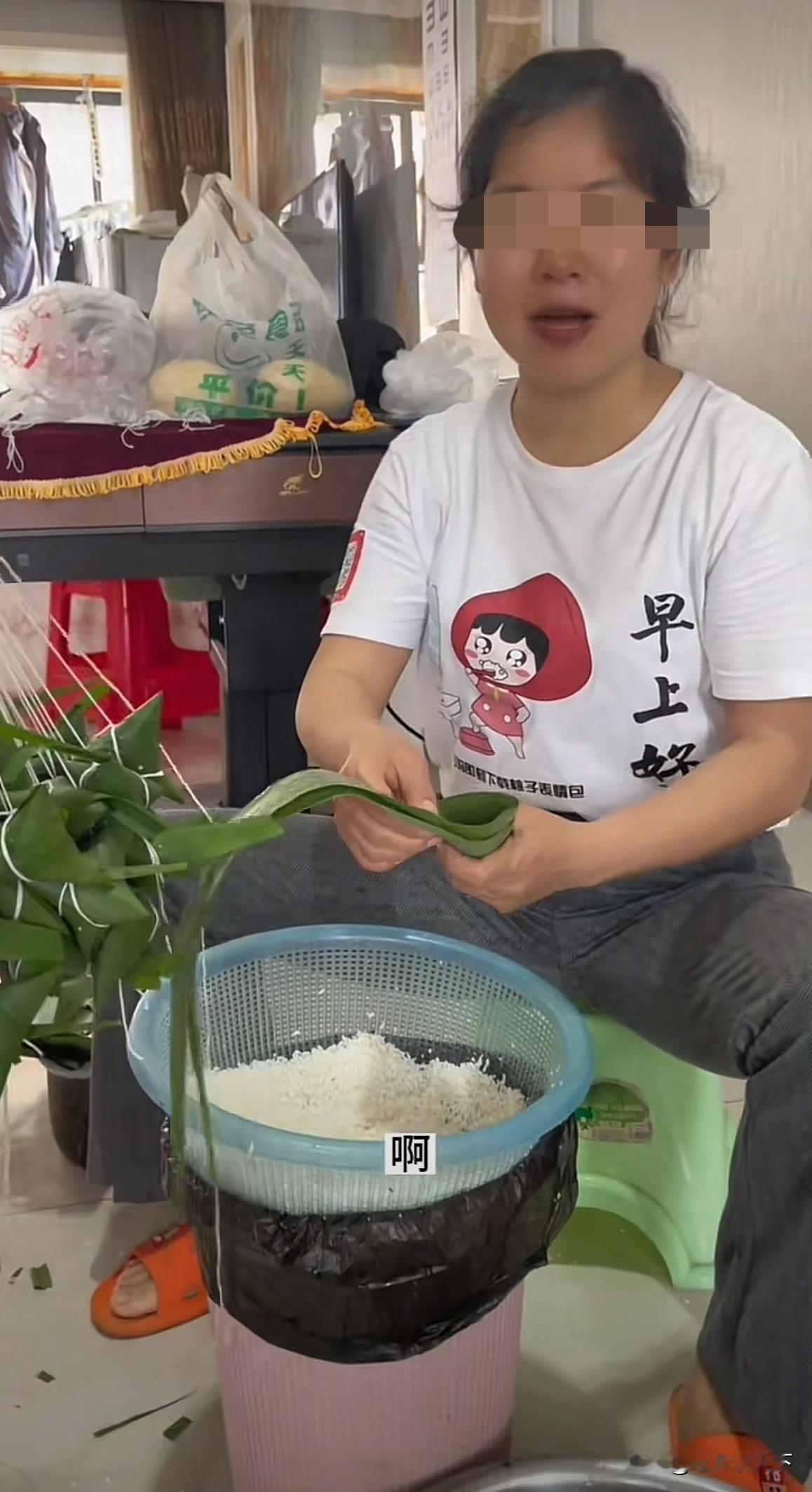 大家发现一个怪现象没有？
今年的端午节有点反常，那就是糯米卖不动了。
以前，每年