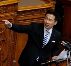 日本政客山本太郎警告高市早苗，如果跟中国的关系再不改善，那么不用中国开战，日本就