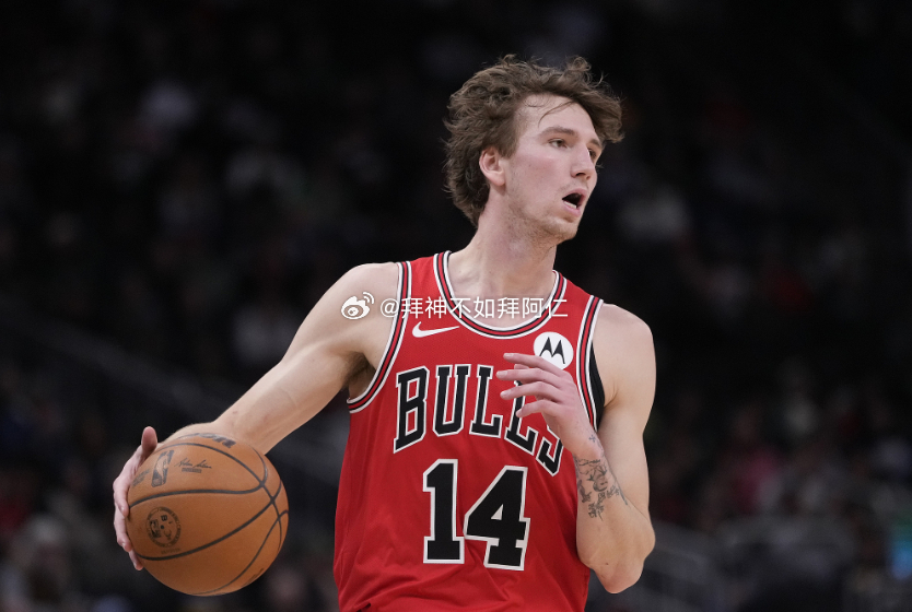 公牛队客场以130-124战胜勇士。本场比赛公牛队球员布泽利斯表现出色，登场45