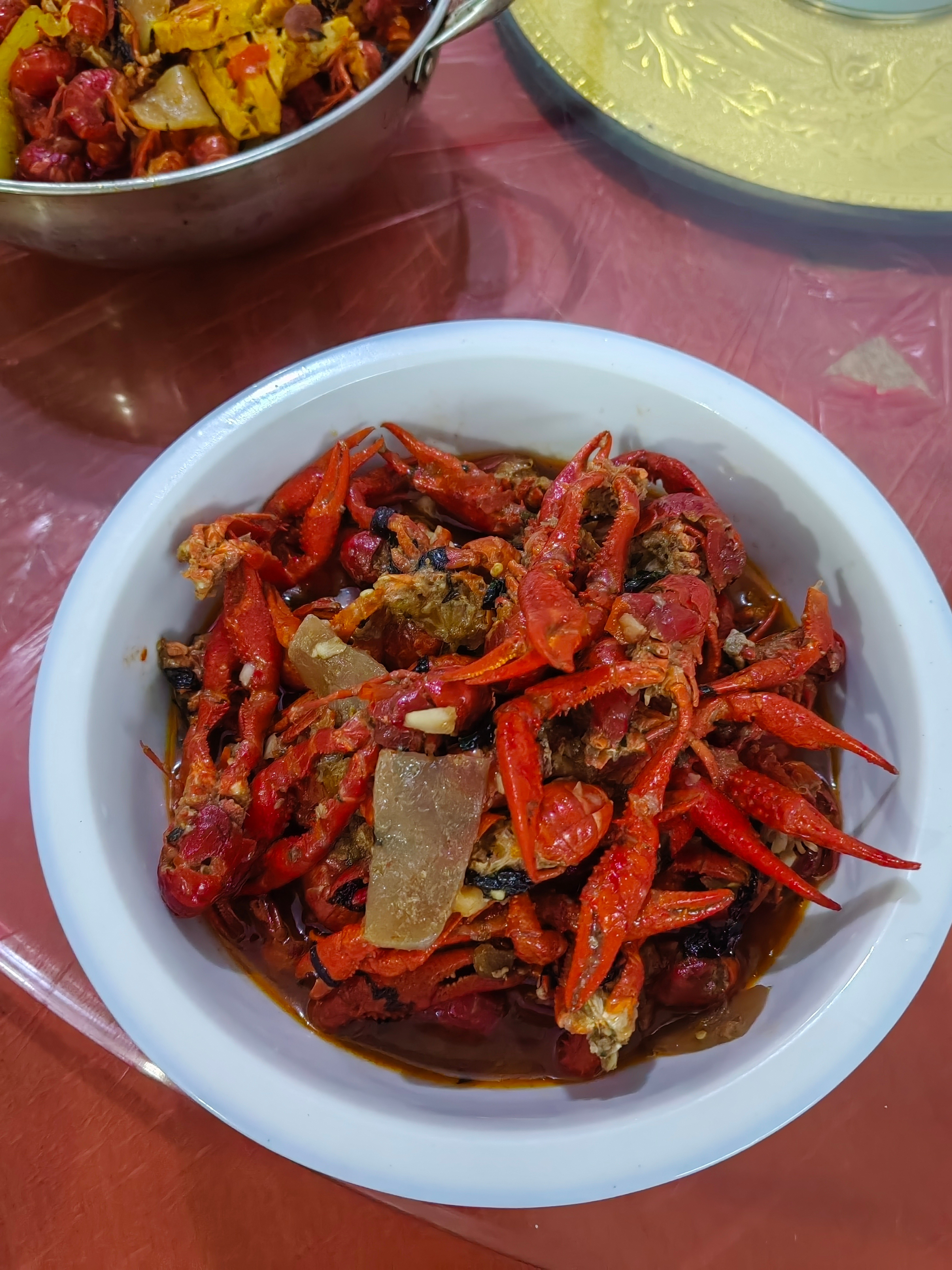 美食分享 烂便宜的🦞！二十斤用了四个盛，三个盆子一个碗