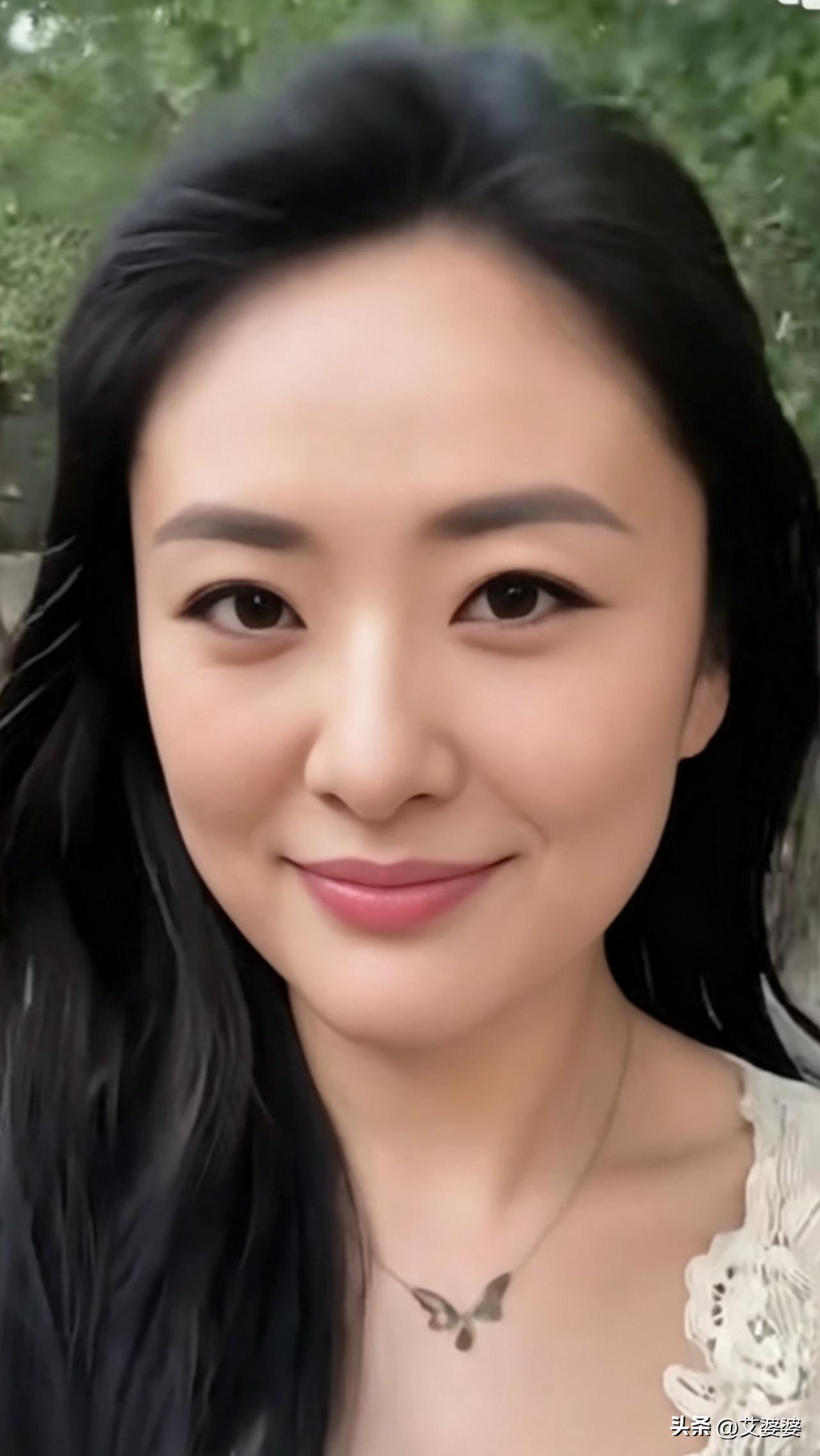 有时候在公共场合，被人直勾勾地盯着看，那感觉真的浑身不自在，
