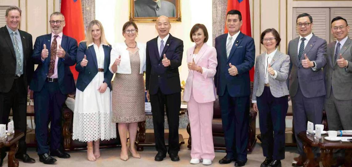 又去领钱了........中国驻新西兰大使馆4日证实，对5月窜台的4只新西兰议员