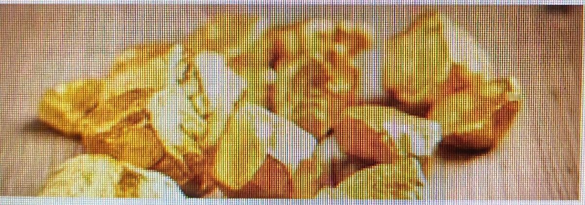 今儿来聊聊黄金价格走势。美国纽约黄金价格实时更新频率还挺快，20 秒就更新一次。