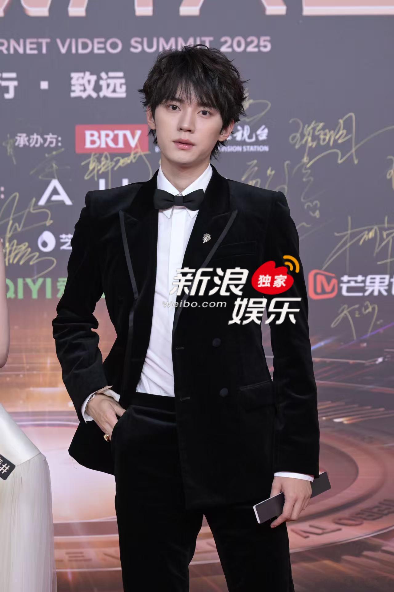 周翊然视界大会生图周翊然生图好帅  这个生图都这么帅[抓狂] ​​​