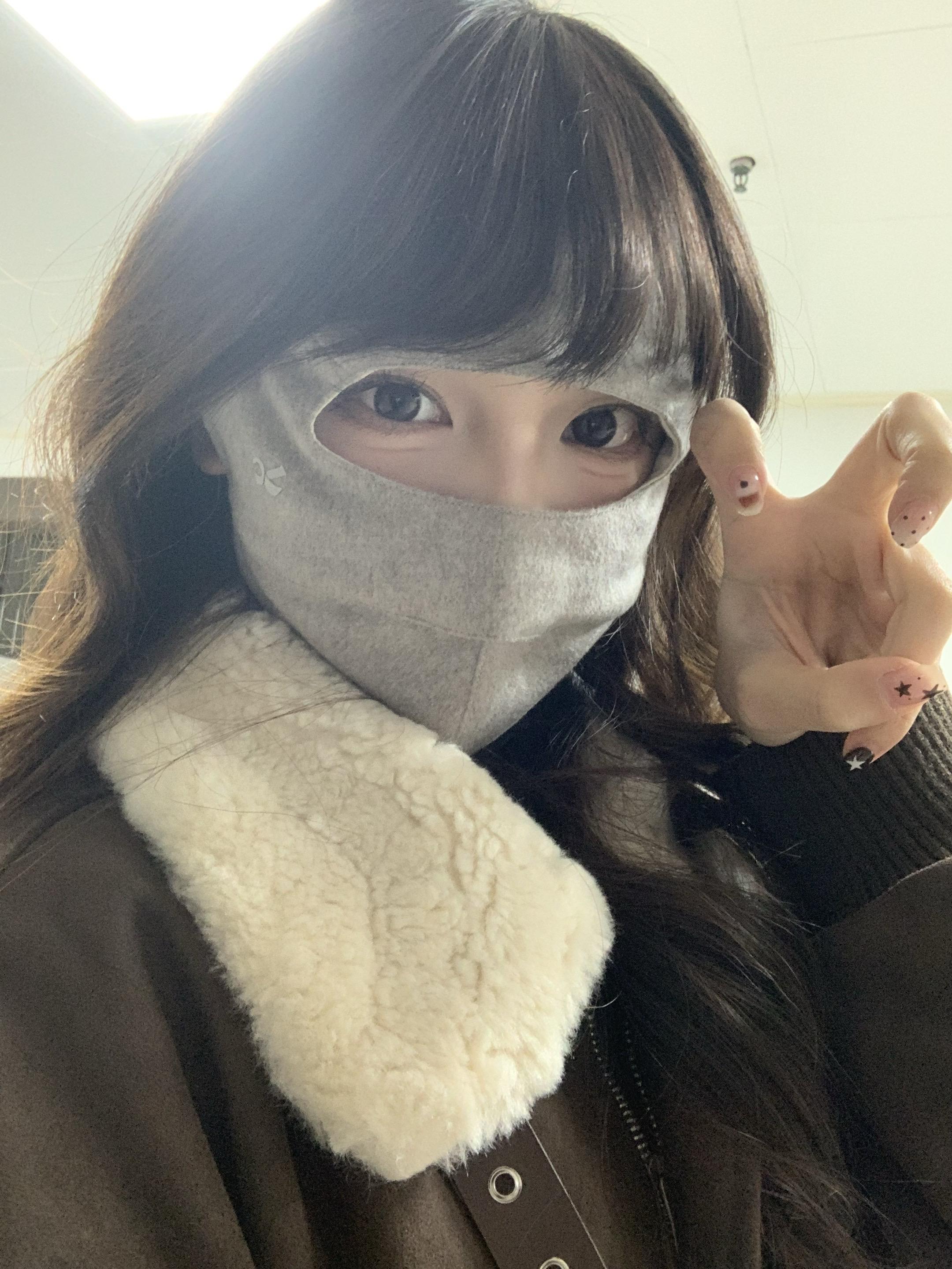 谁可以替我上早八 我可以替你睡觉(^ ^)