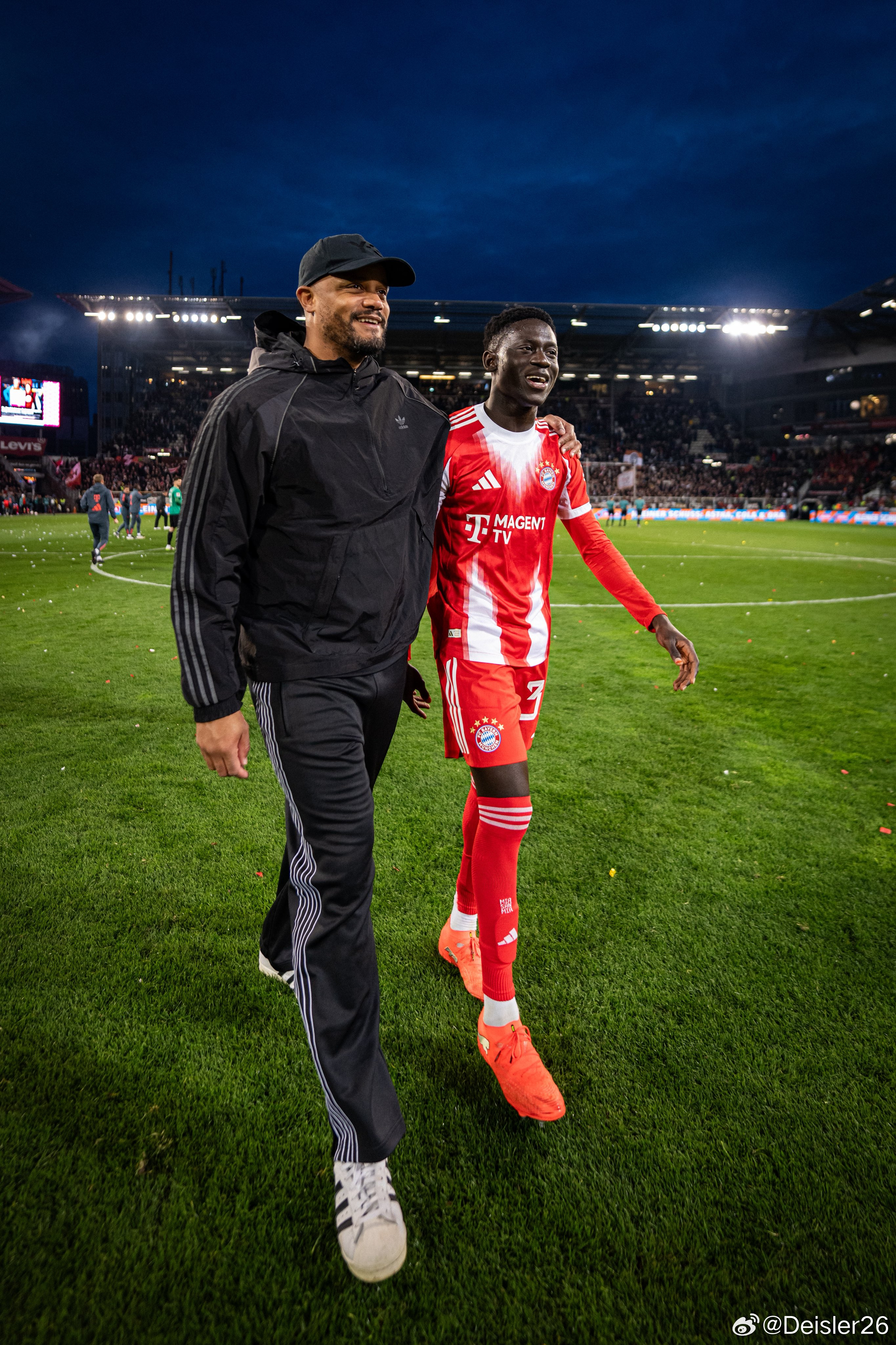 🚨巴拉·薩波科·恩迪亞耶是文森特·孔帕尼本季德甲聯賽中啟用的第31名球員，創下