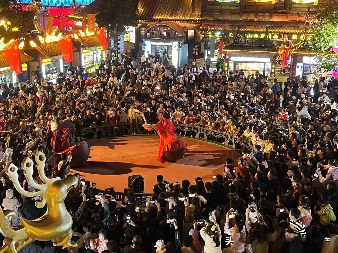 今晚，大宋不夜城，山东东平，现场实况。#东平市民# #东平山东# #新泰同城不夜