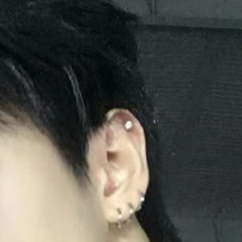 感恩是一种善行，我们要感恩一切善待自己的人，感恩世间万物，并且要知恩图报，感恩是