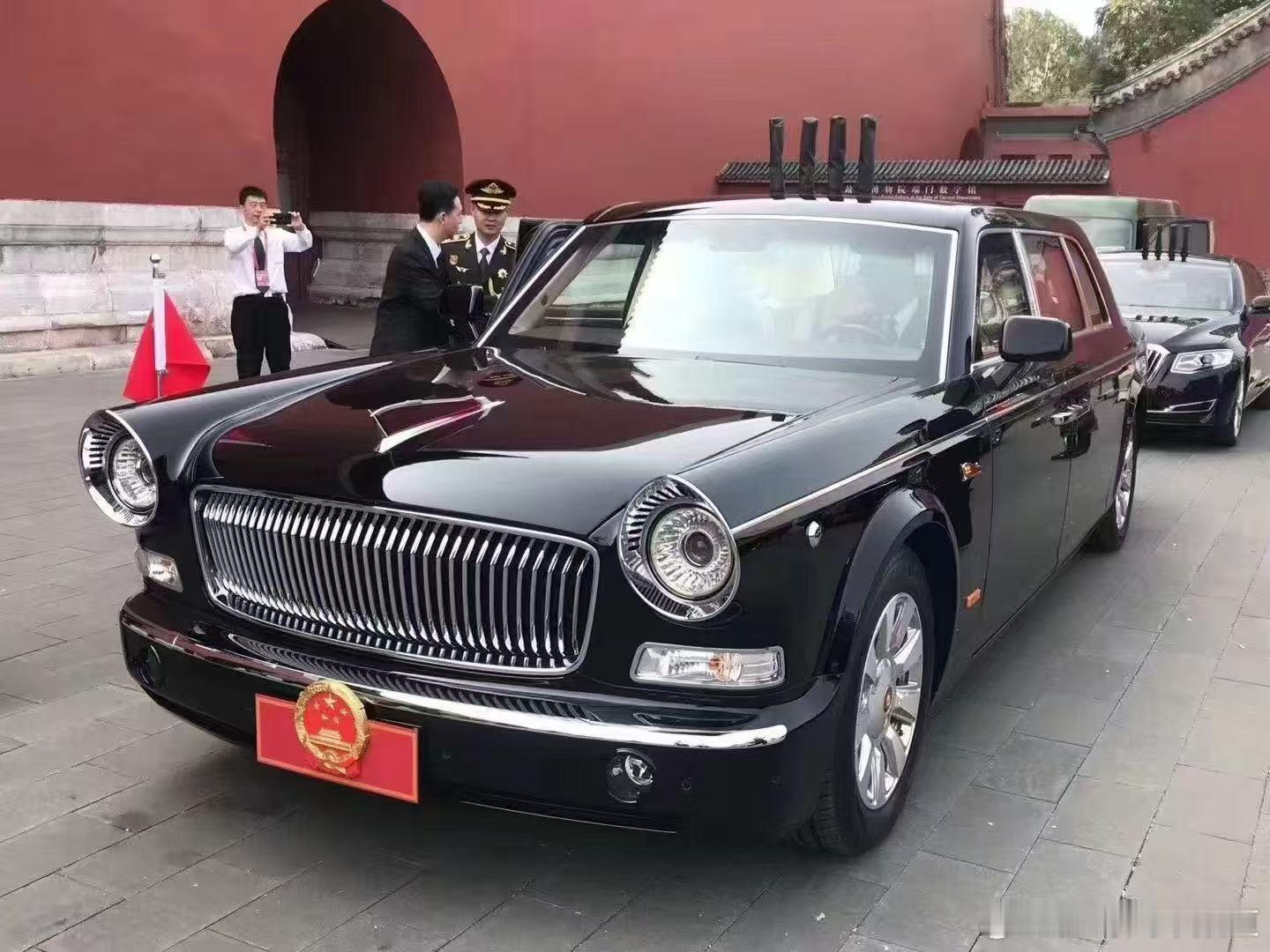 胖哥汽车频道[超话] 骄傲的！红旗见证时代荣光国家大事有红旗 ​​​