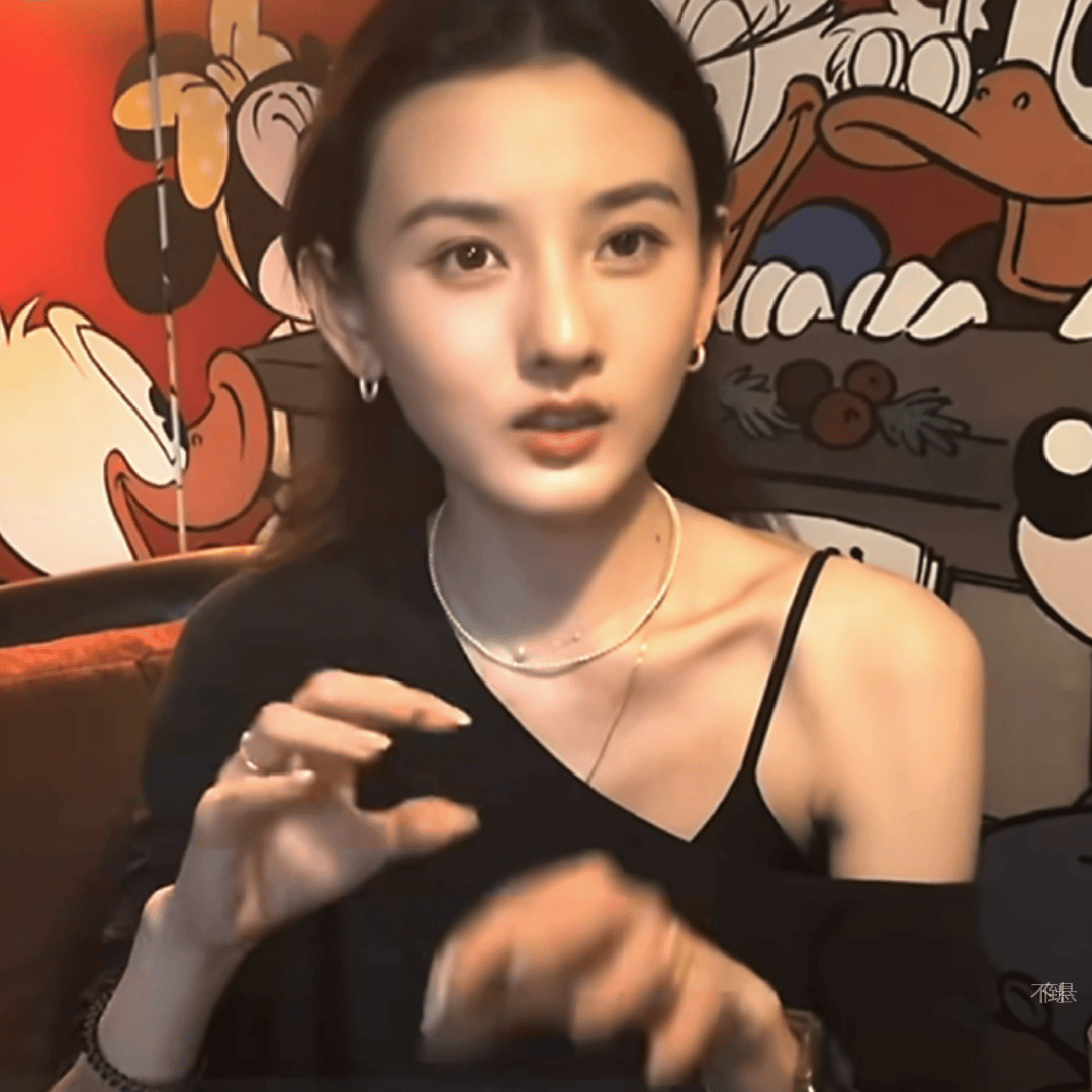 想展望一下寒夜后面的饼，结果1个想舔的偶子都无，怎么无聊成这样。 ​​​