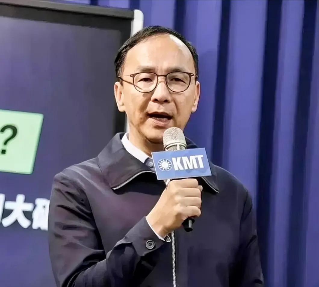 【朱立伦要求党内大佬让道给年轻人，国民党这是要挑起内斗吗】
近日，国民党主席朱立