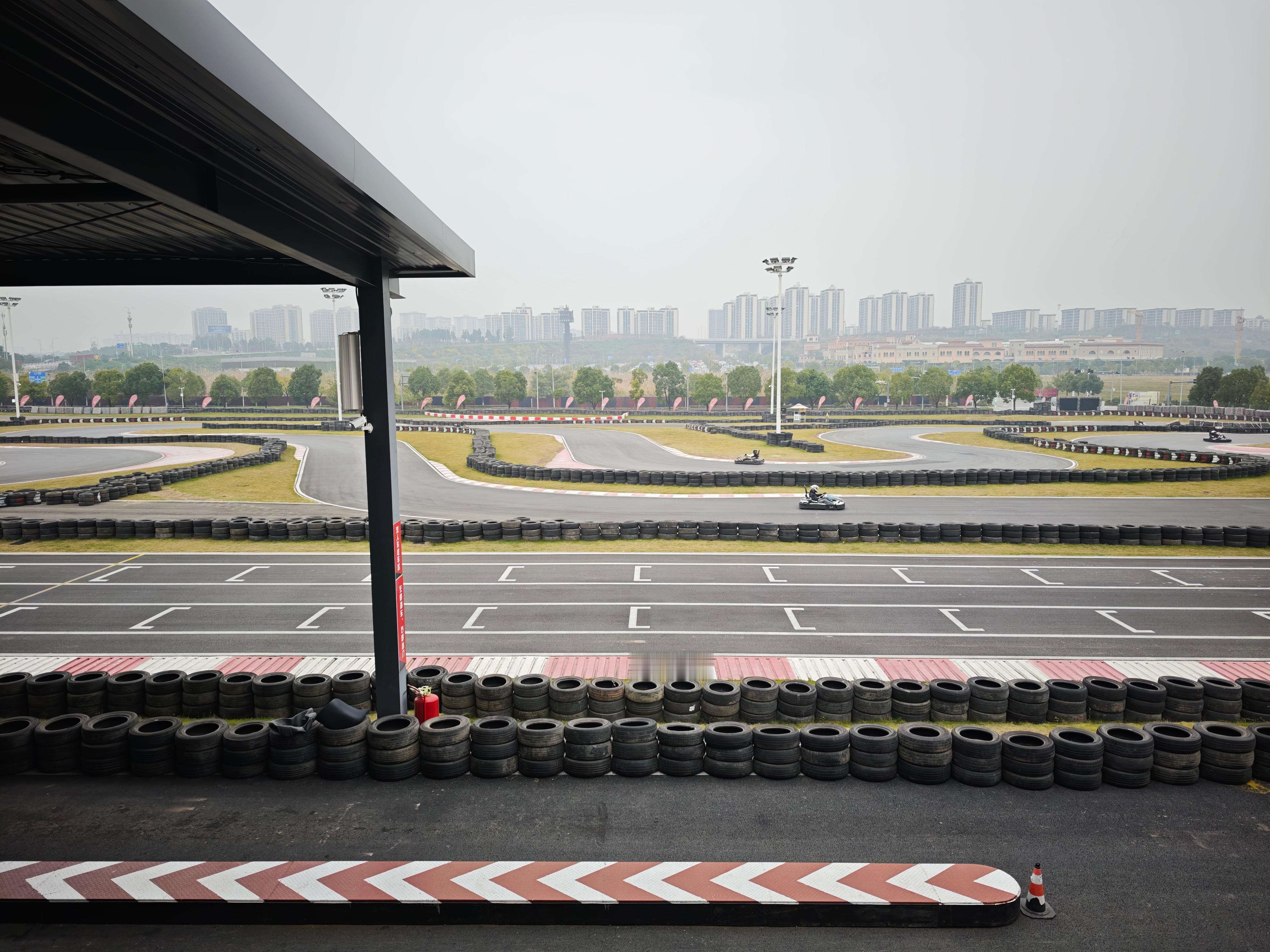 跑跑卡丁车 重庆·V5 APEX 雷霆卡丁车