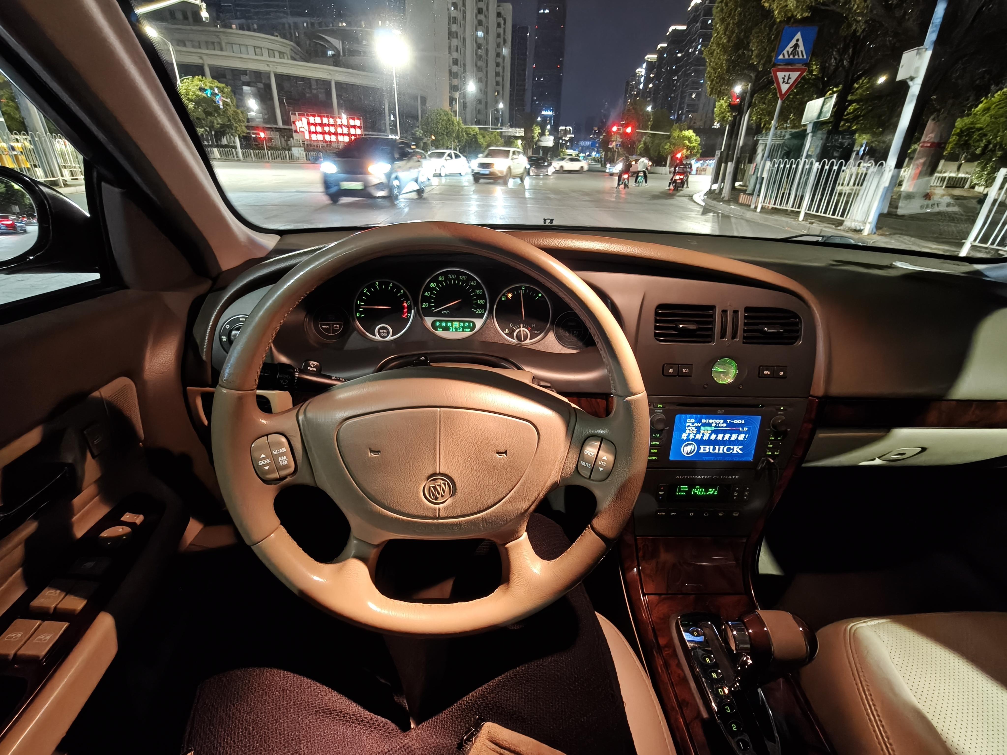 一车都是烟花后的年味灰尘，实在看不下去了晚上来洗一下