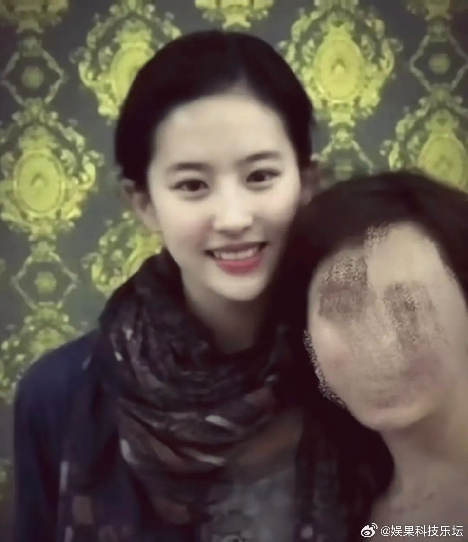 刘亦菲早期是淡颜系呀 